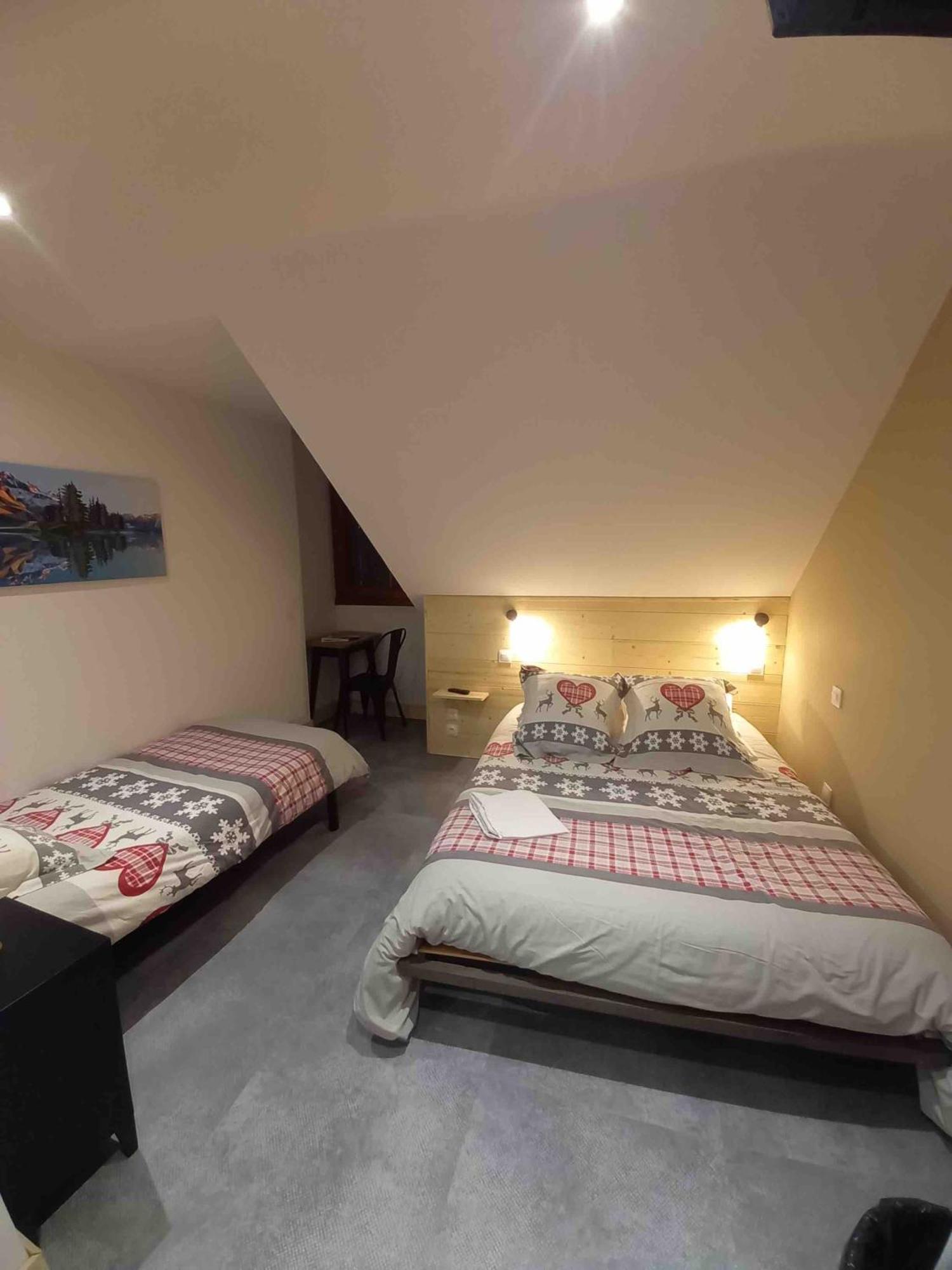 Auberge Le Vieux Chaillol Saint-Michel-de-Chaillol Szoba fotó